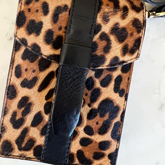 Clarks Leopard Crossbody - Picture 3 of 8